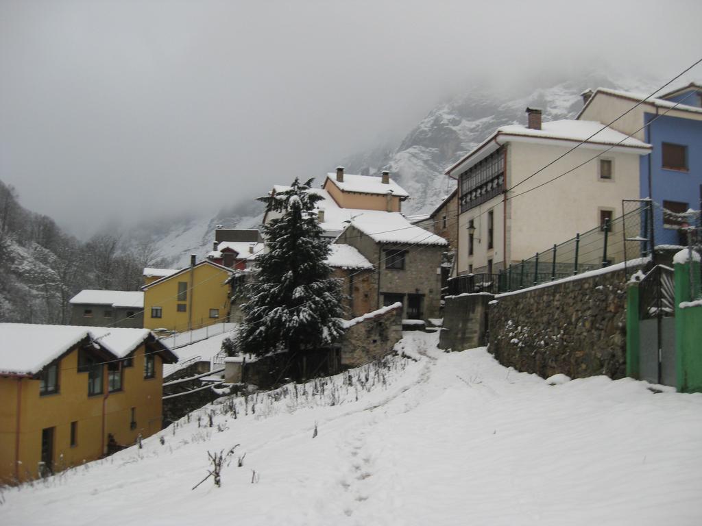 Hostal El Duje Tielve Luaran gambar